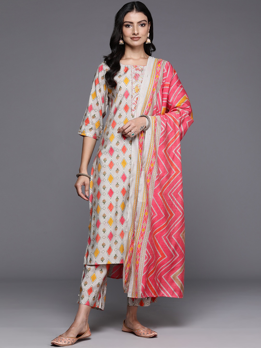 

Libas Printed Regular Gotta Patti Kurta with Trousers & Dupatta, Multi