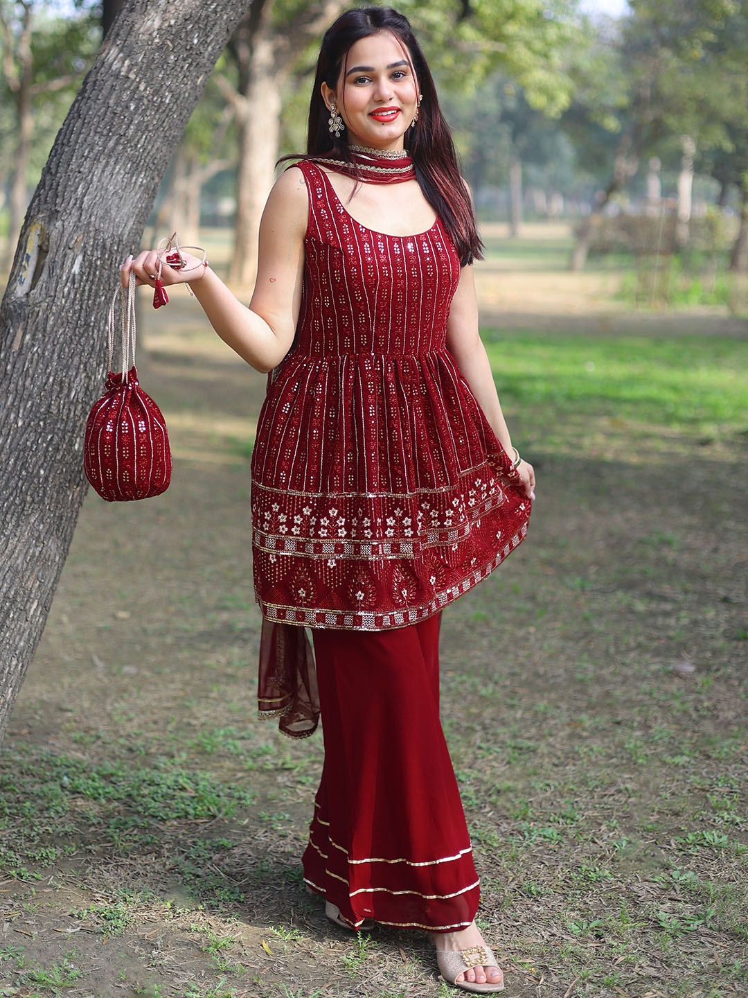 

Libas Floral Embroidered Pleated Sequinned Kurti with Sharara & Dupatta, Maroon