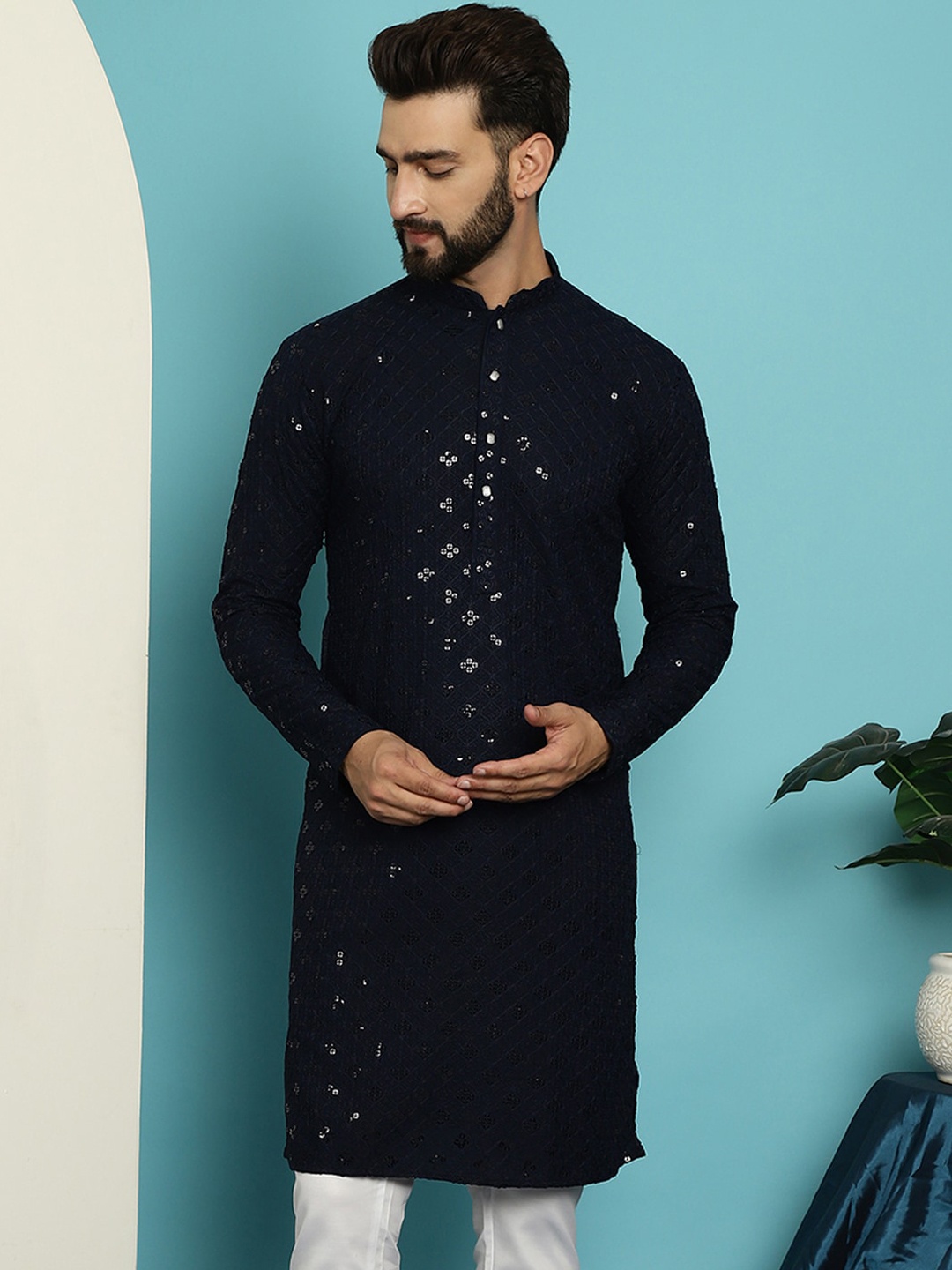 

SOJANYA Geometric Embroidered Mandarin Collar Sequins Pure Cotton Kurta, Navy blue