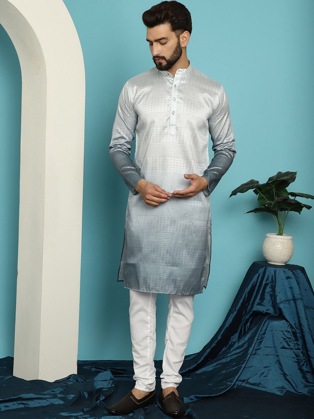 

SOJANYA Geometric Woven Design Straight Kurta with Churidar, Grey