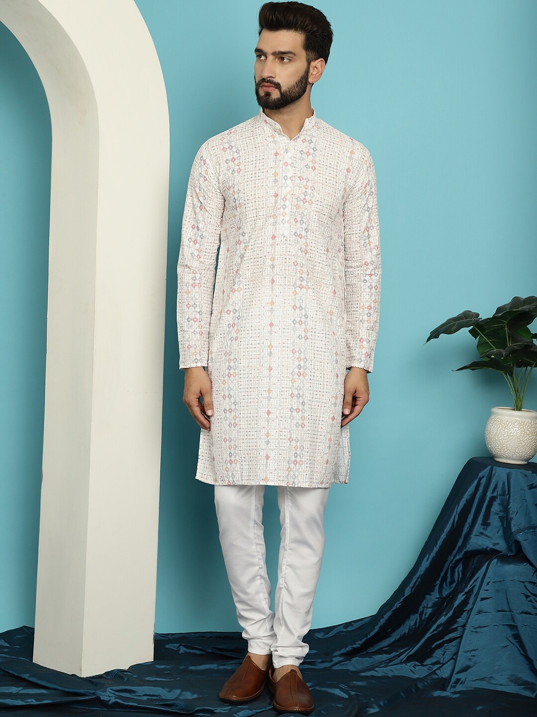 

SOJANYA Embroidered Sequinned Pure Cotton Kurta with Pyjama Set, White