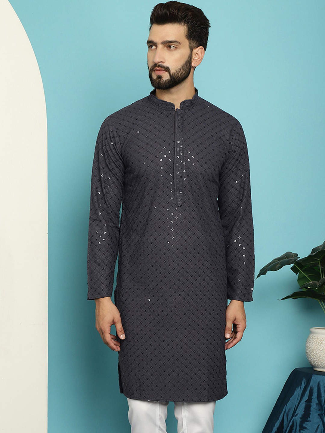 

SOJANYA Embroidered Pure Cotton Kurta, Grey