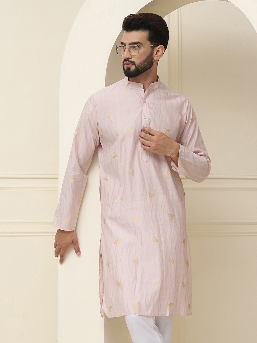 

SOJANYA Geometric Printed Mandarin Collar Straight Kurta, Peach