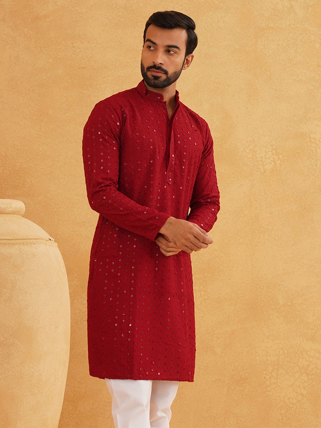 

SOJANYA Floral Embroidered Pure Cotton Thread Work Kurta, Maroon