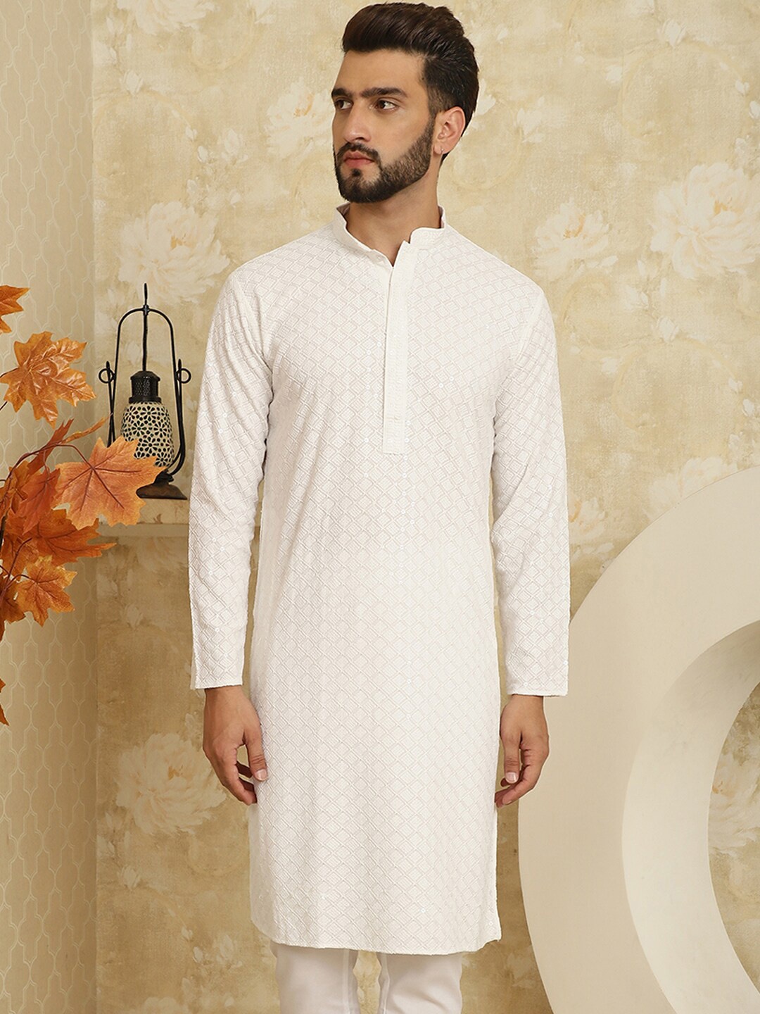 

SOJANYA Geometric Embroiederd Cotton Straight Kurta, White