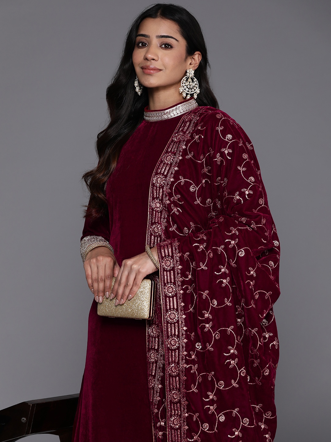 

Libas Women Floral Embroidered Panelled Sequinned Velvet Kurta with Trousers & Dupatta, Maroon