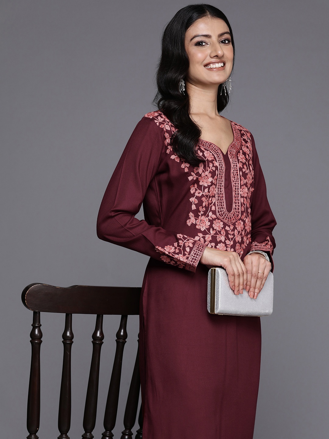 

Libas Floral Yoke Design Sweetheart Neck Thread Work Kurta with Trousers, Maroon