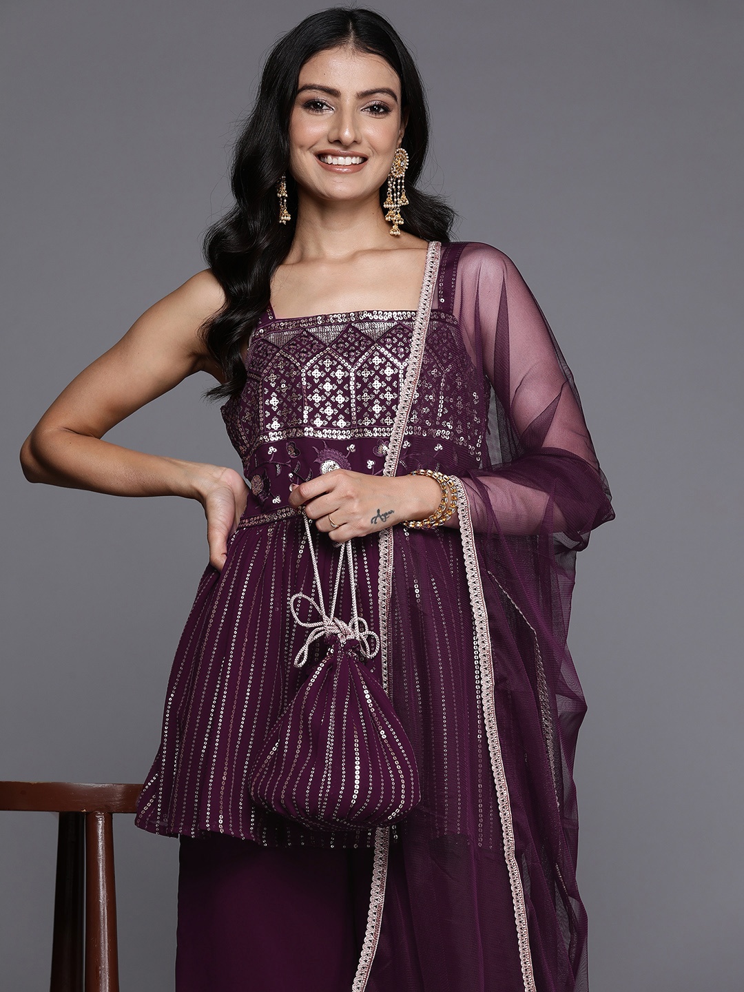 

Libas Floral Embroidered Pleated Sequinned Kurti Set with Potli, Burgundy