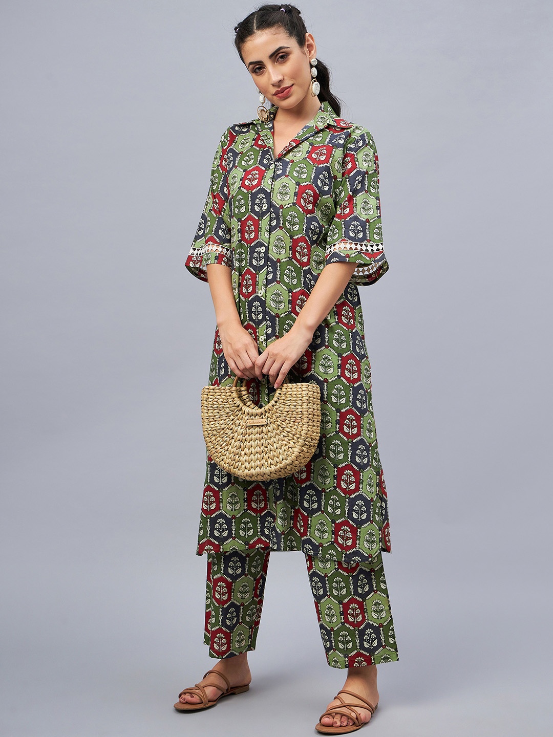 

WineRed Floral Printed Straight Pure Cotton Kurta With Trouser, Green
