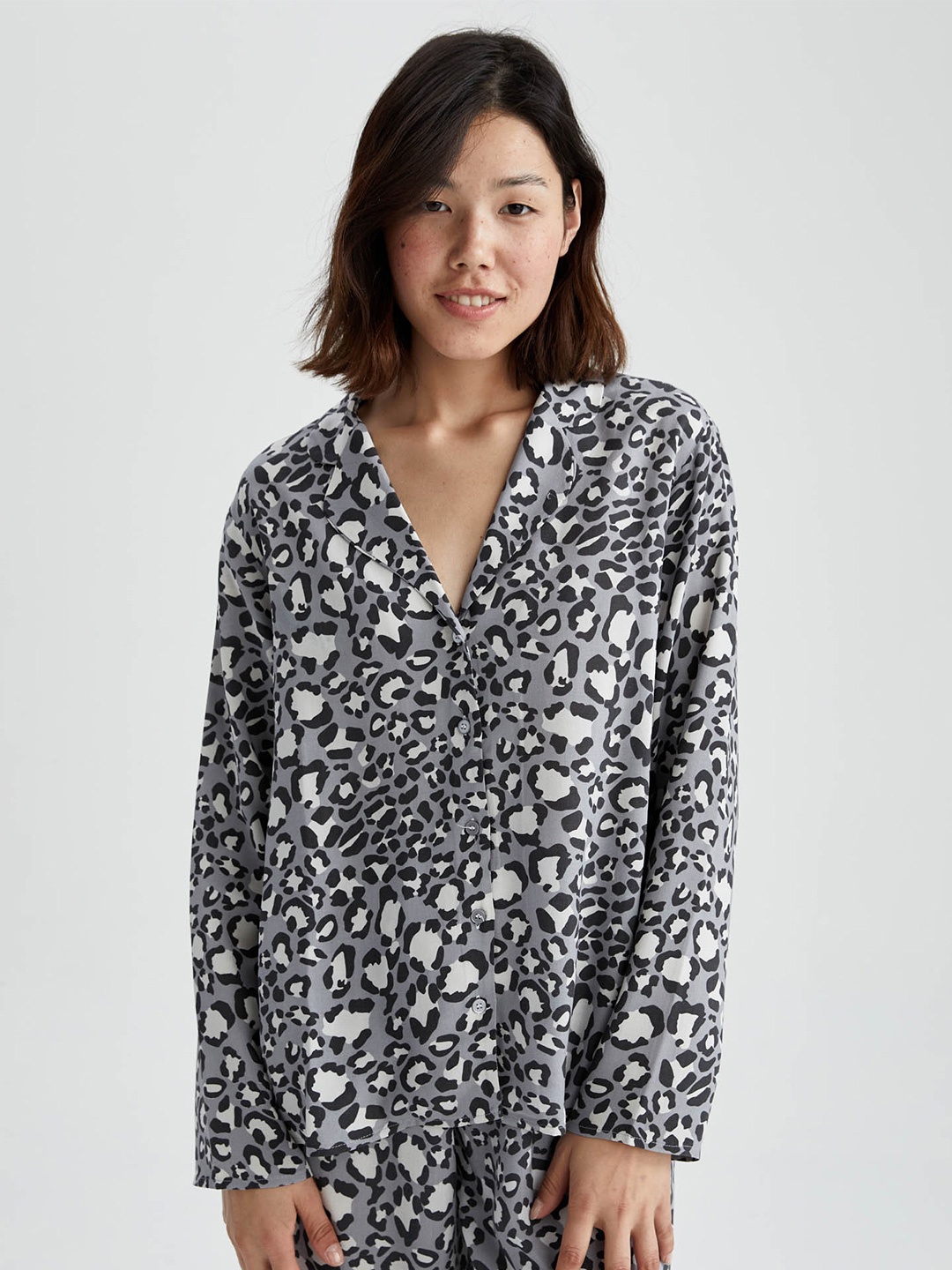 

DeFacto Animal Print Top, Black