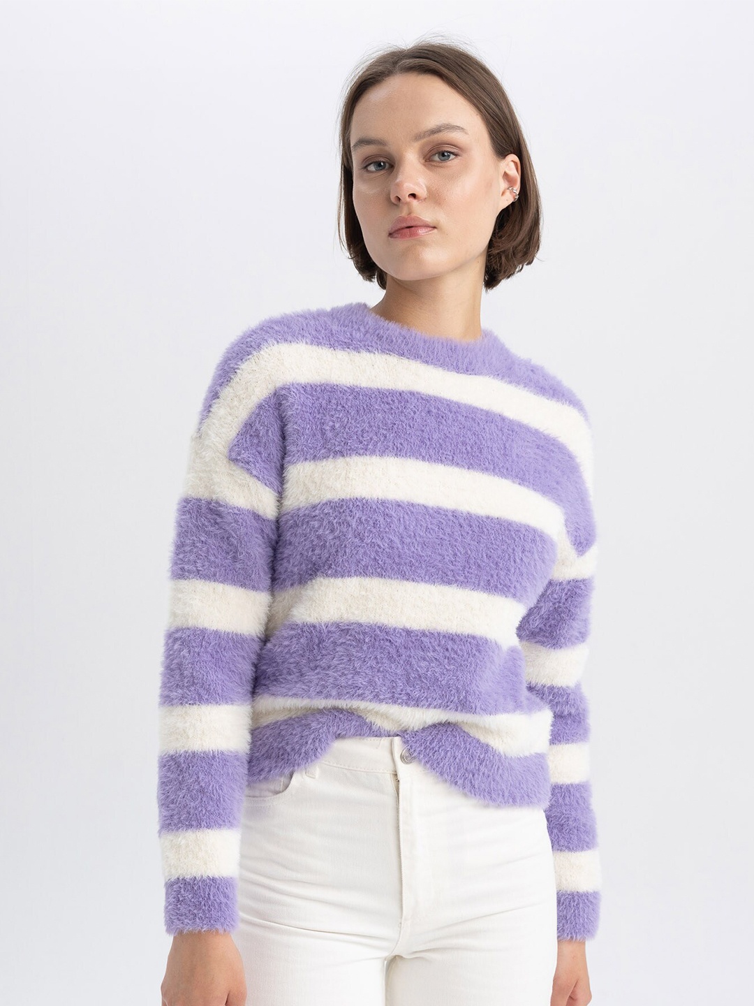 

DeFacto Striped Round Neck Acrylic Pullover, White