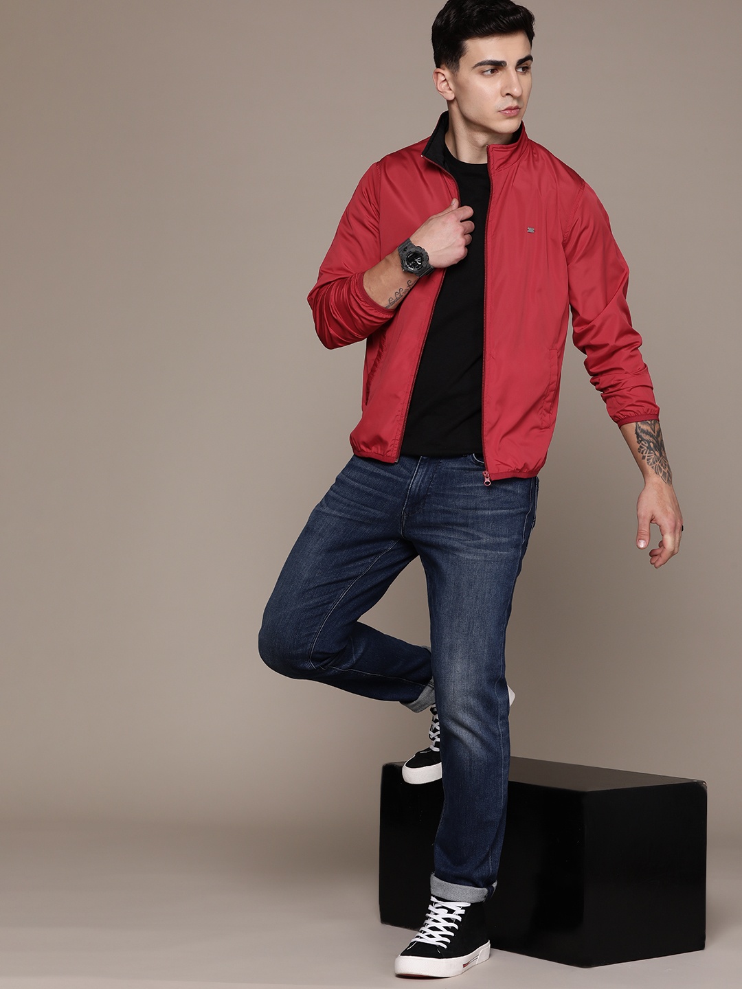 

Roadster Men Solid Windcheater Sporty Jacket, Red