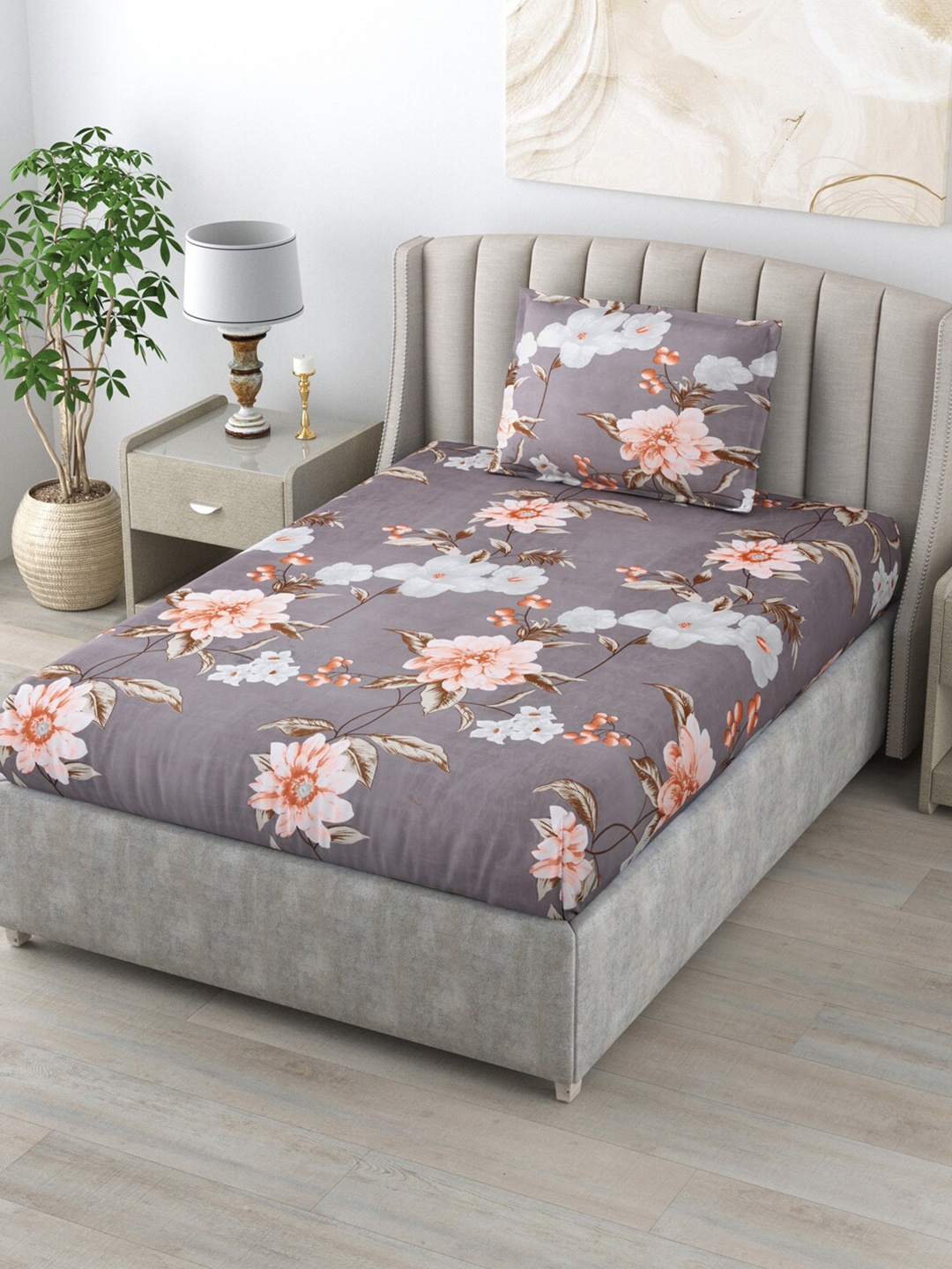 

Salona Bichona Grey & White Printed Cotton 144 TC Single Bedsheet with Pillow Cover