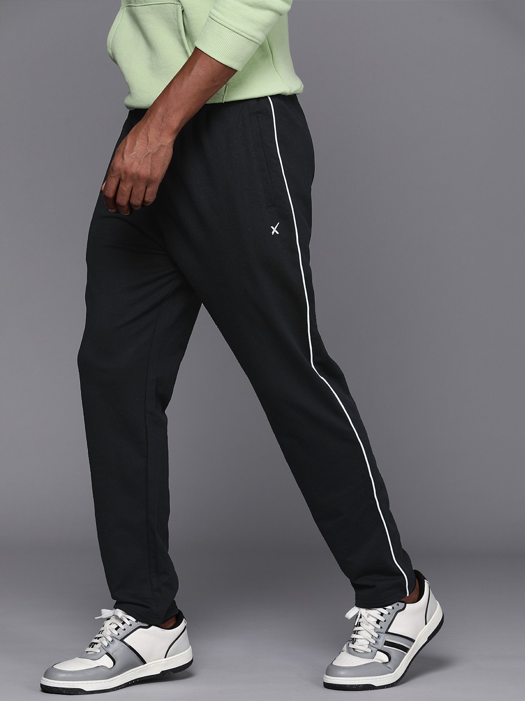 

HRX By Hrithik Roshan Men Striped Trackpants, Black