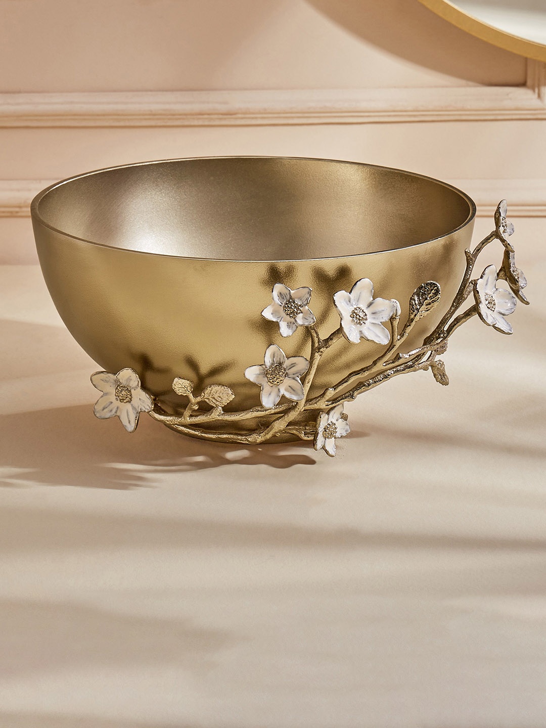 

Home Centre Eternity Vivere Gold Toned Floral Aluminium Decorative Bowl