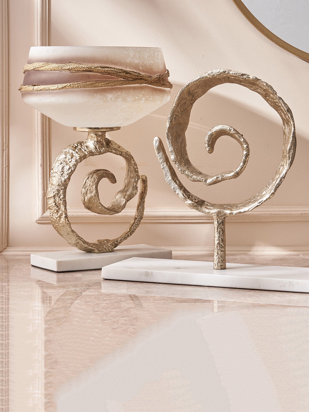 

Home Centre Eternity Vogue Gold Toned Glass Decorative Bowl