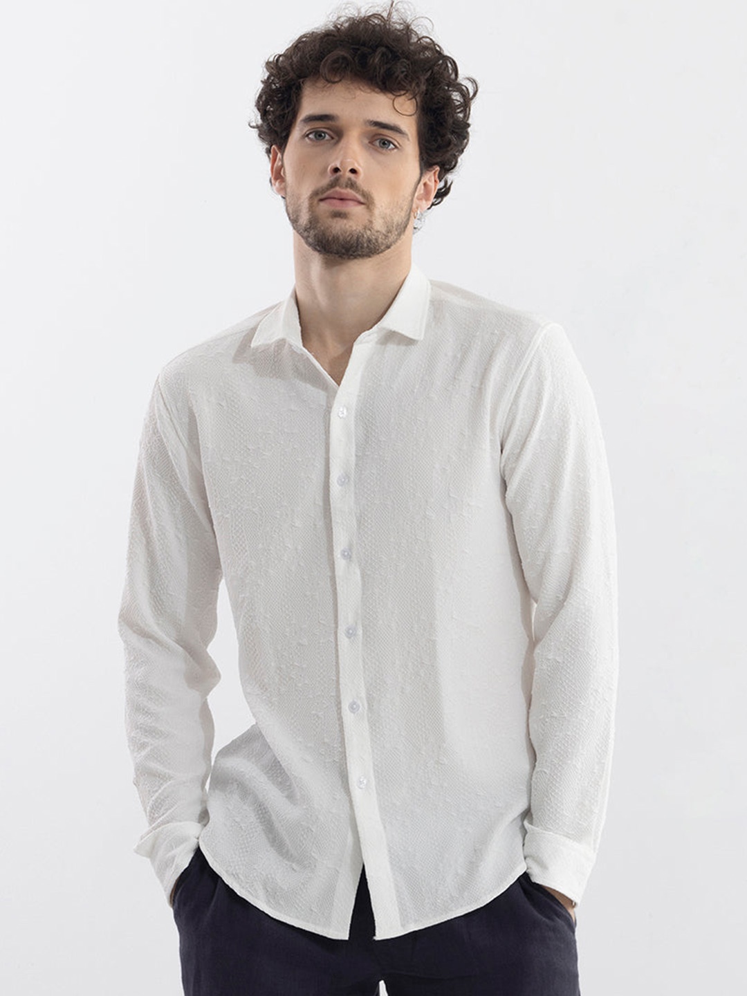 

Snitch White Classic Slim Fit Self Design Casual Shirt