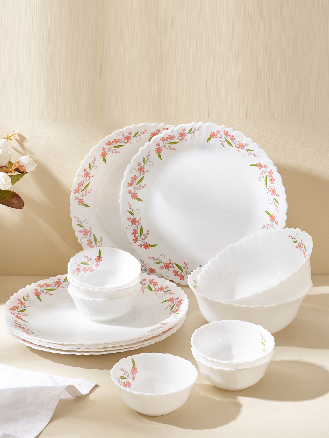 

Home Centre White 14 Pieces Floral Printed Velox Creeper Dinner Set