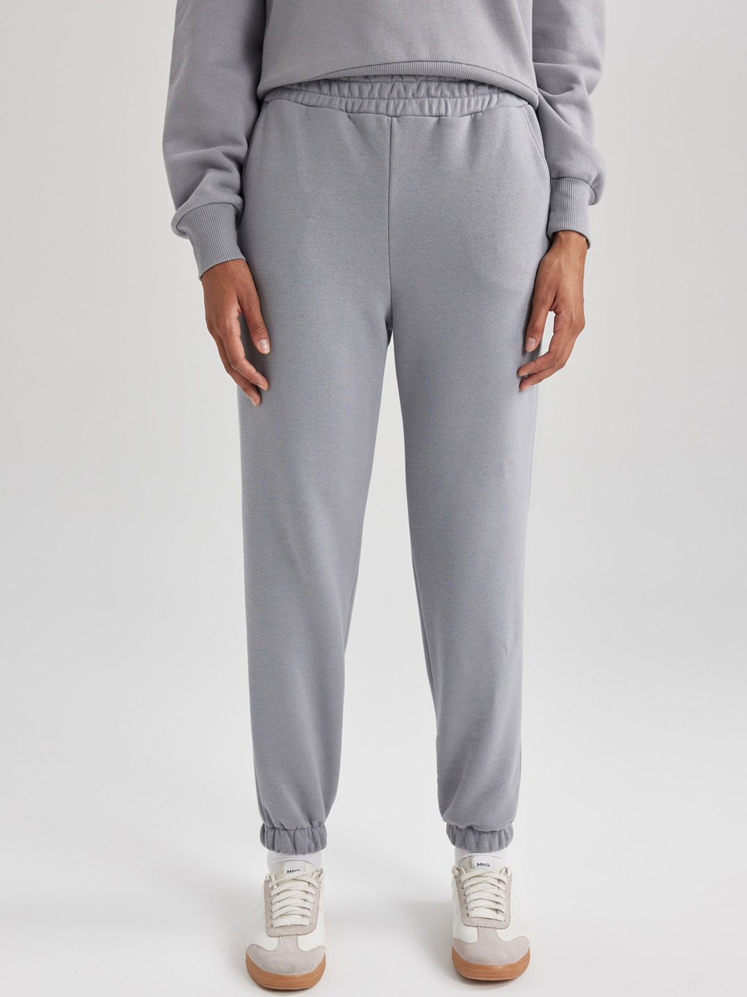 

DeFacto Women Mid Rise Joggers, Grey