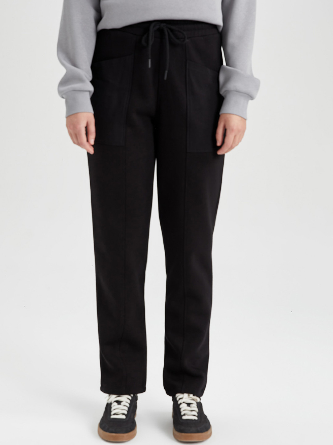 

DeFacto Women Regular Fit Mid-Rise Trousers, Black