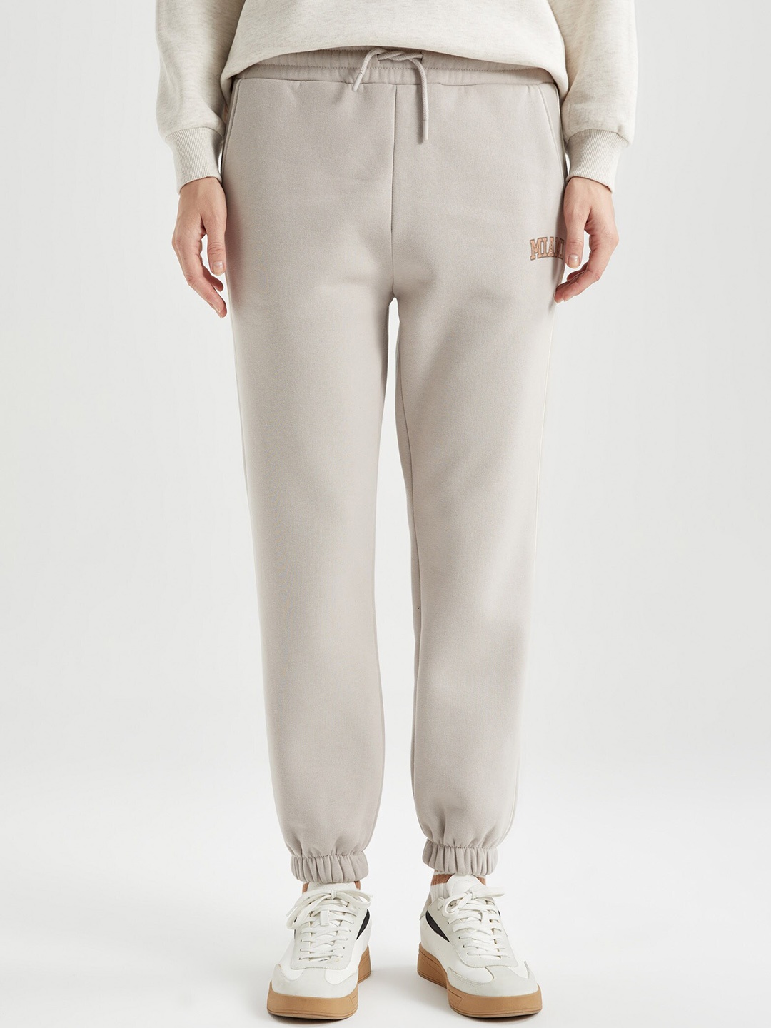 

DeFacto Women Joggers Trousers, Grey
