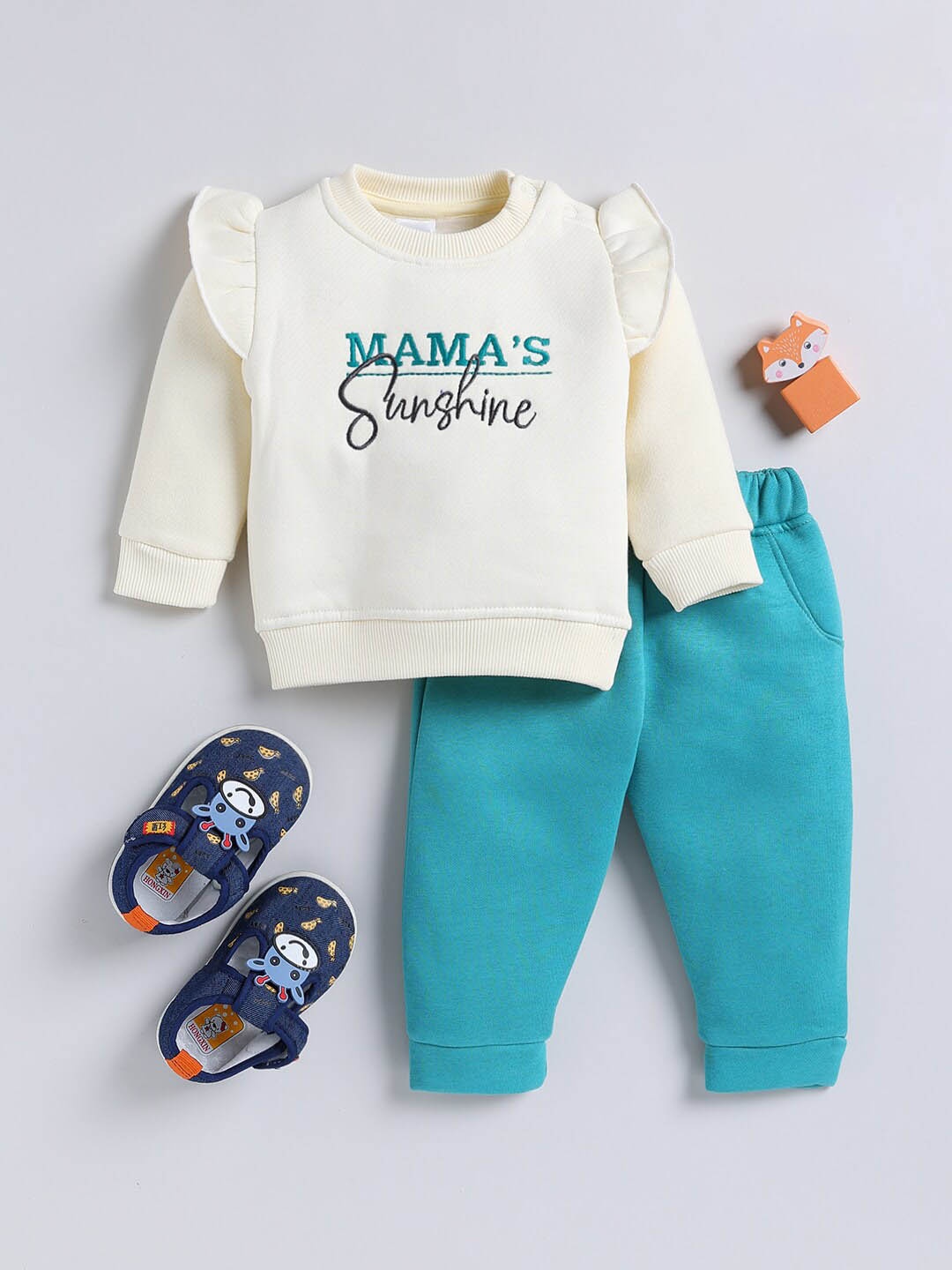 

Moms Love Infant Girls Printed T-shirt With Trousers, White
