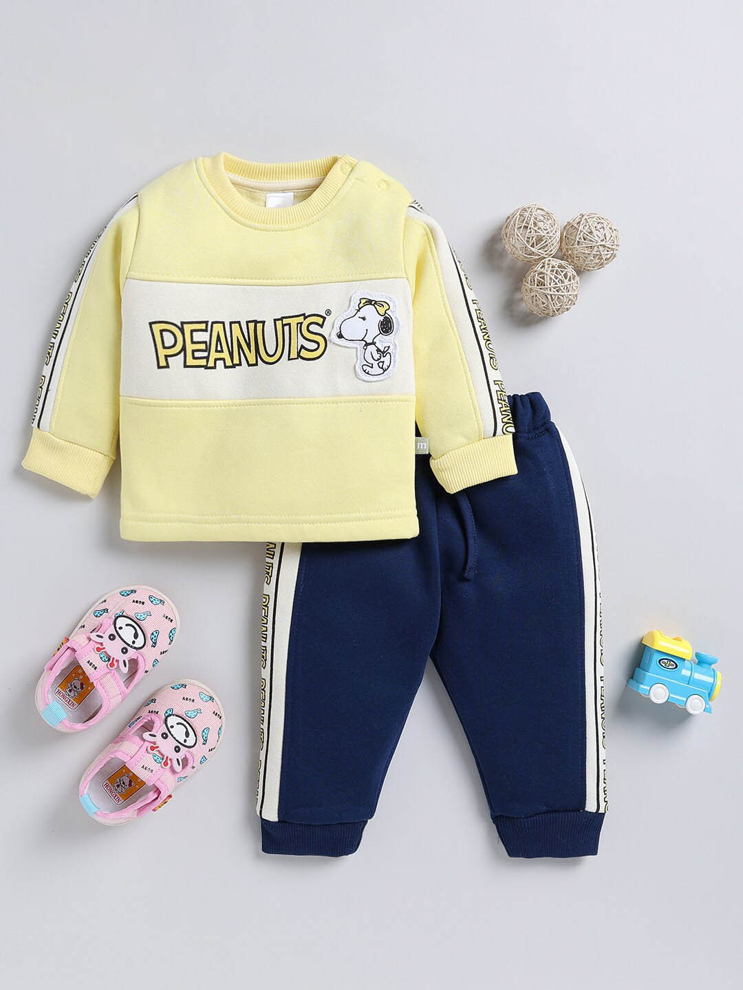

Moms Love Infant Girls Peanuts Printed T Shirt With Trousers, Yellow