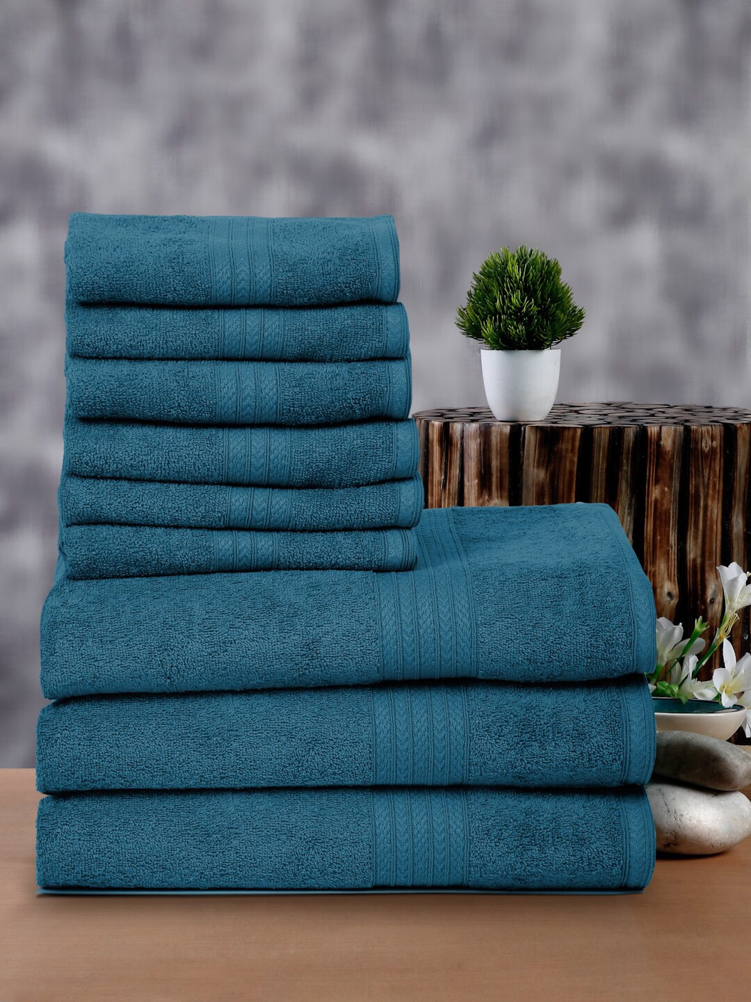 

Naksh Green 9 Pieces Cotton 450 GSM Towel Set