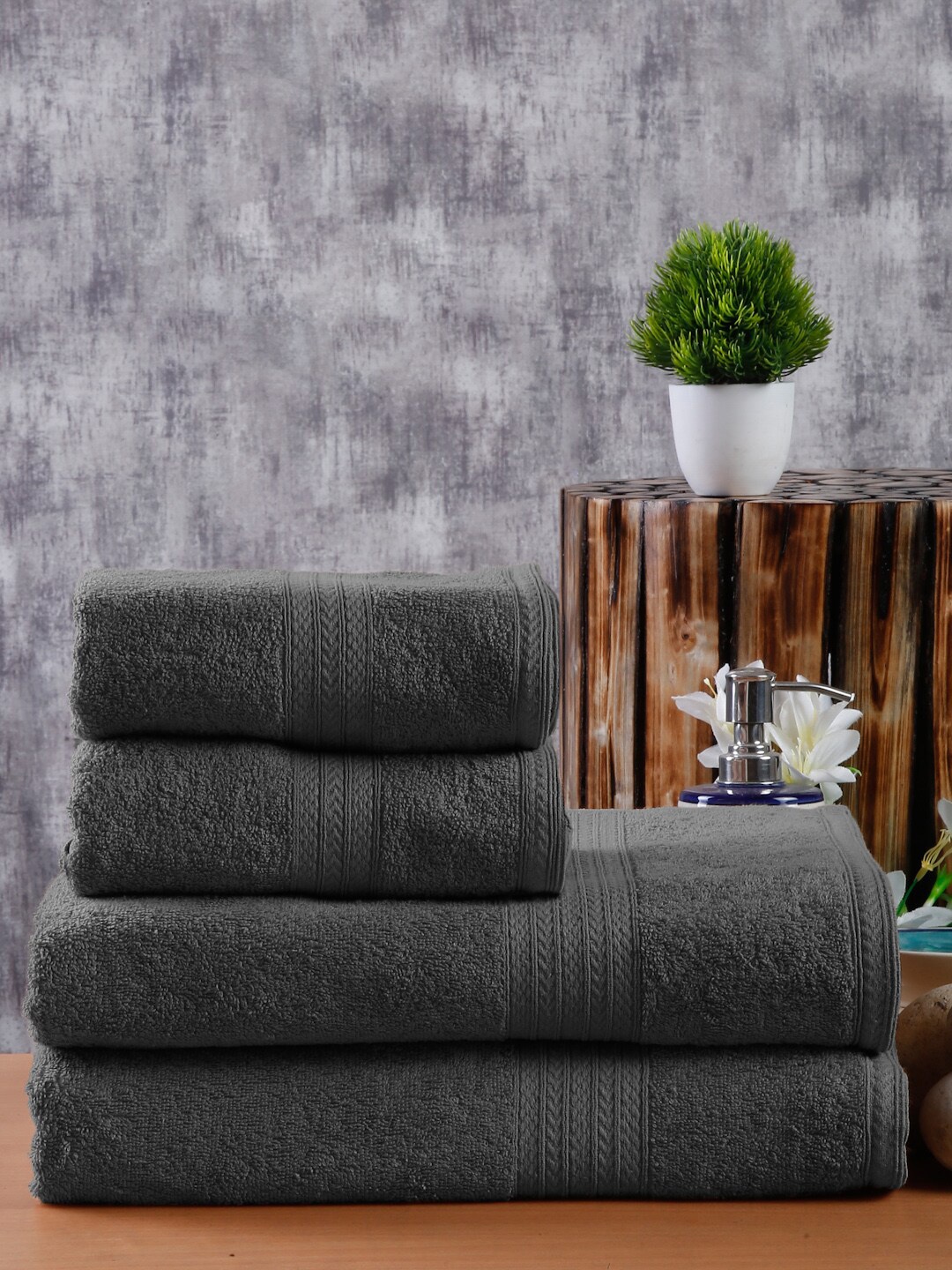 

Naksh Grey 4 Pieces Cotton 450 GSM Towel Set