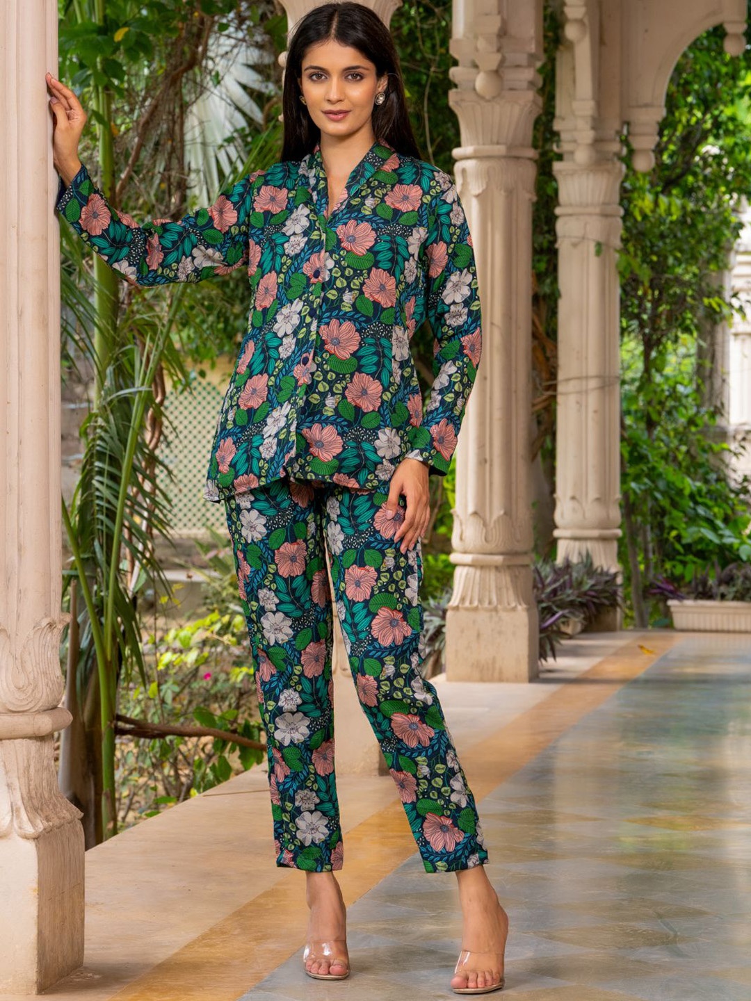 

HOUSE OF JAMOTI Floral Printed Shirt With Trouser, Green