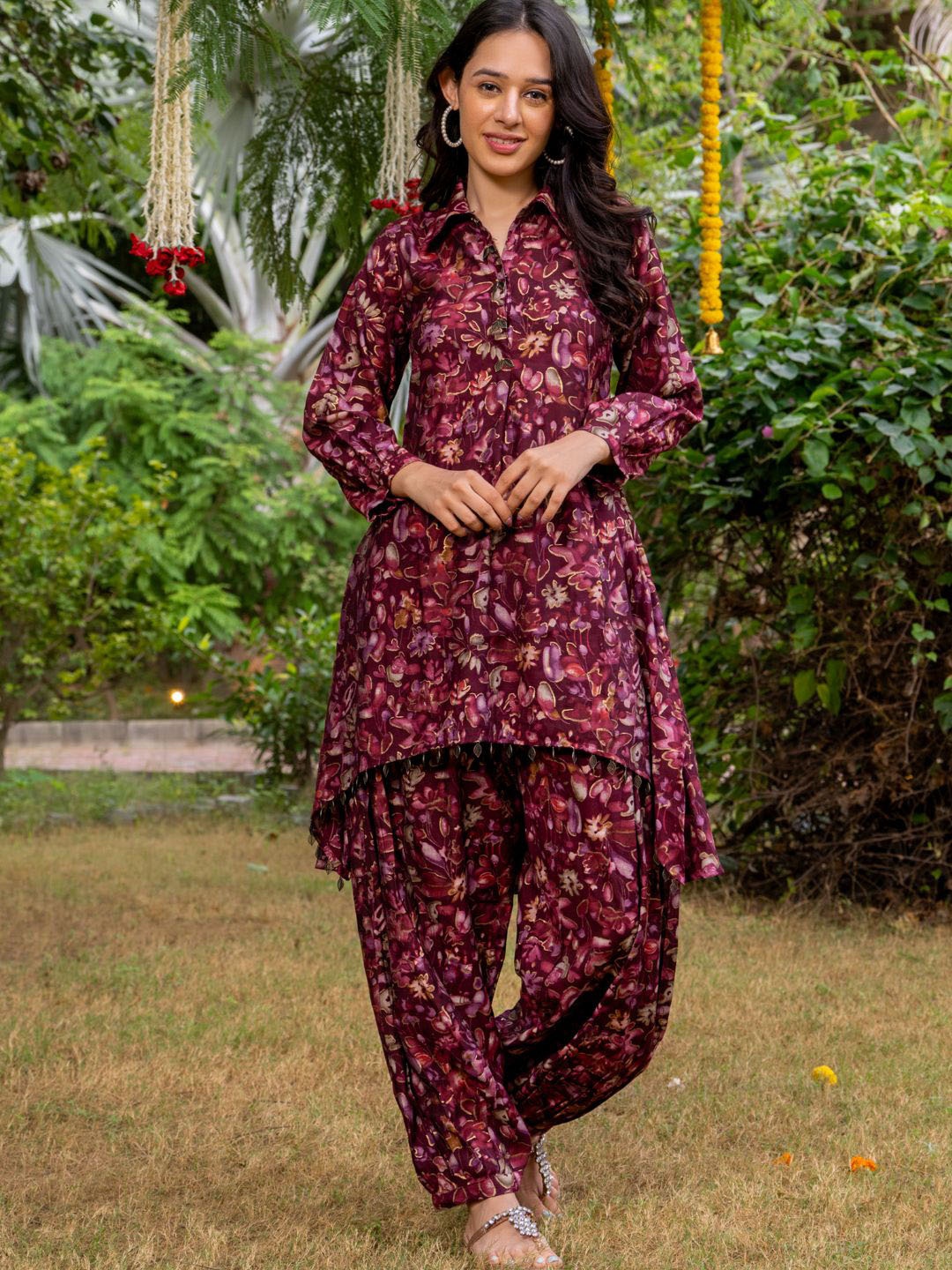 

HOUSE OF JAMOTI Floral Printed A-Line Kurta With Trouser, Burgundy