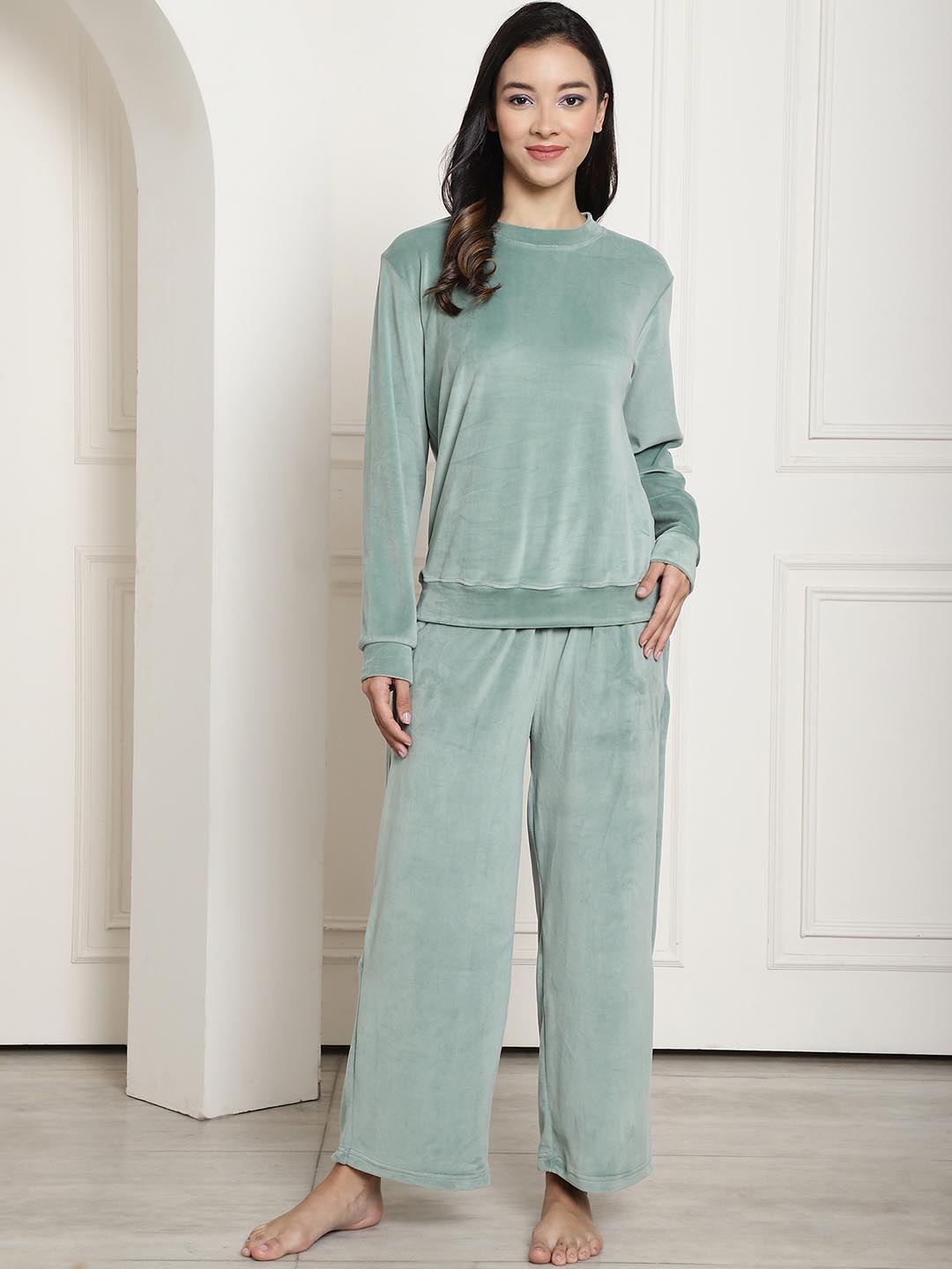 

GRACIT Round Neck Velvet T-shirt With Pyjamas, Sea green