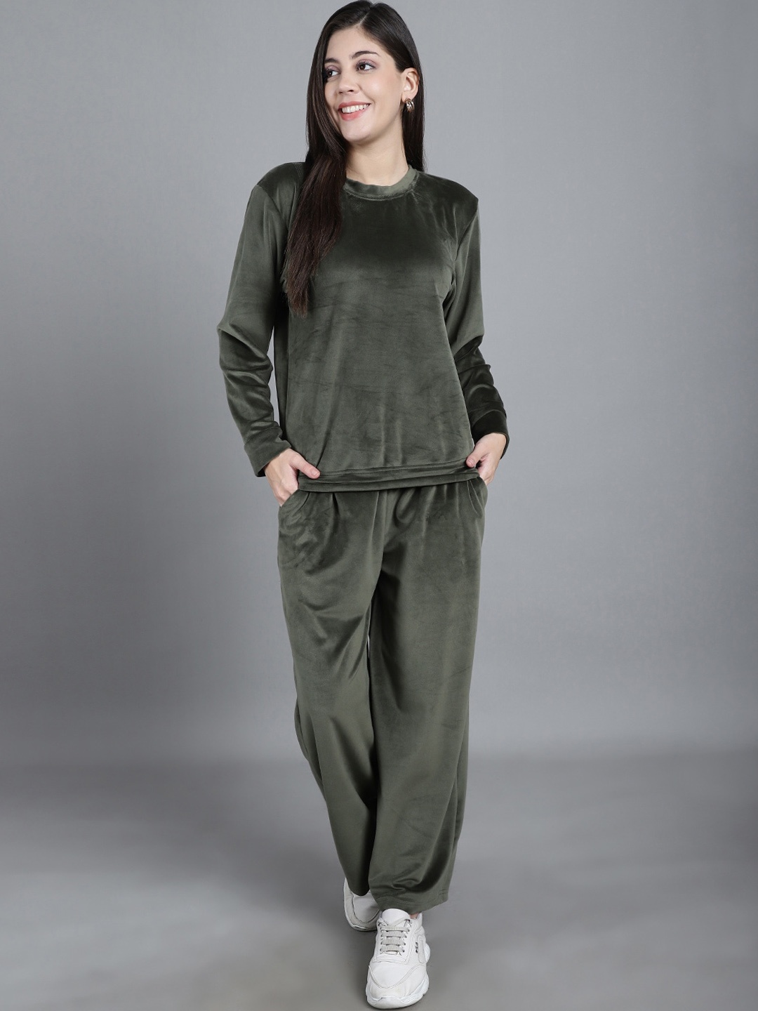 

GRACIT Super Soft Velvet Tracksuit, Green