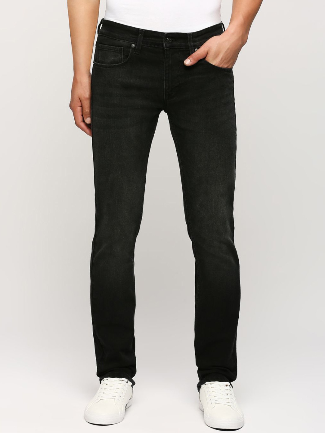 

Pepe Jeans Men Slim Fit Mid-Rise Clean Look Stretchable Jeans, Black