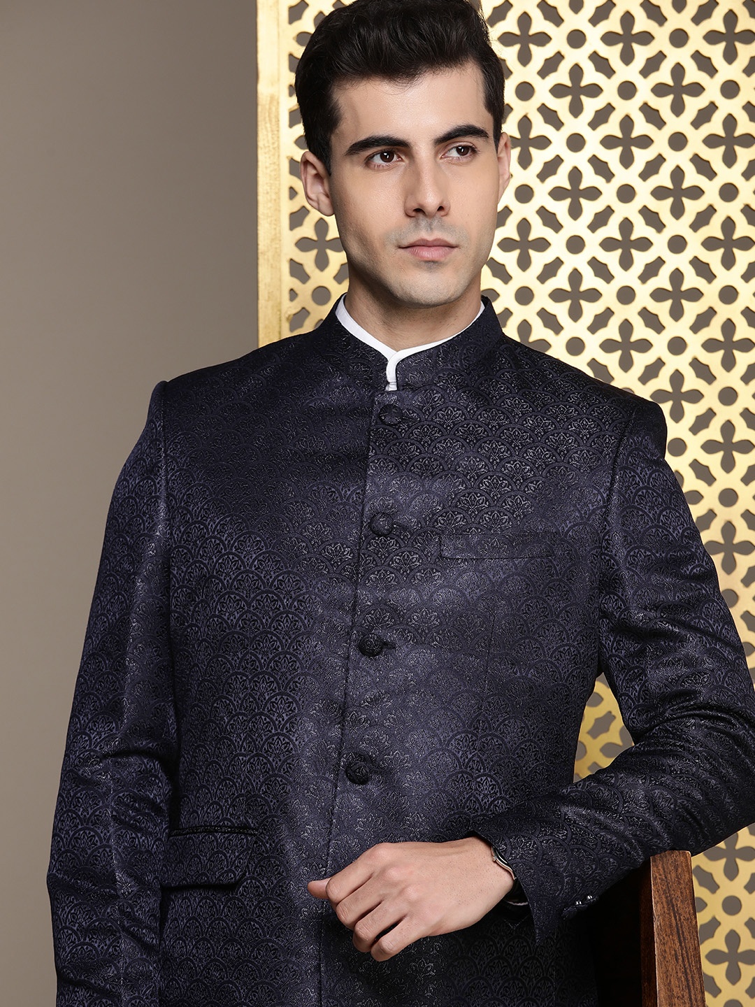 

House of Pataudi Self Design Mandarin Collar Bandhgala Jashn Blazers, Navy blue