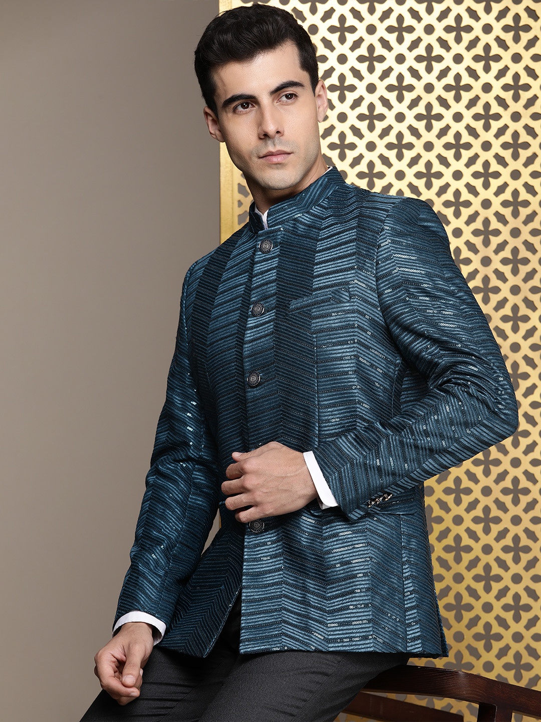 

House of Pataudi Jashn Mandarin Collar Textured Sequinned Bandhgala Blazer, Teal