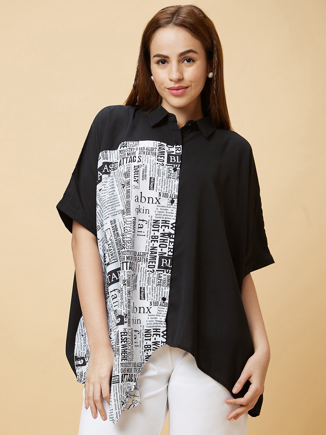 

Globus Colourblocked Extended Sleeves Longline Shirt Style Top, Black