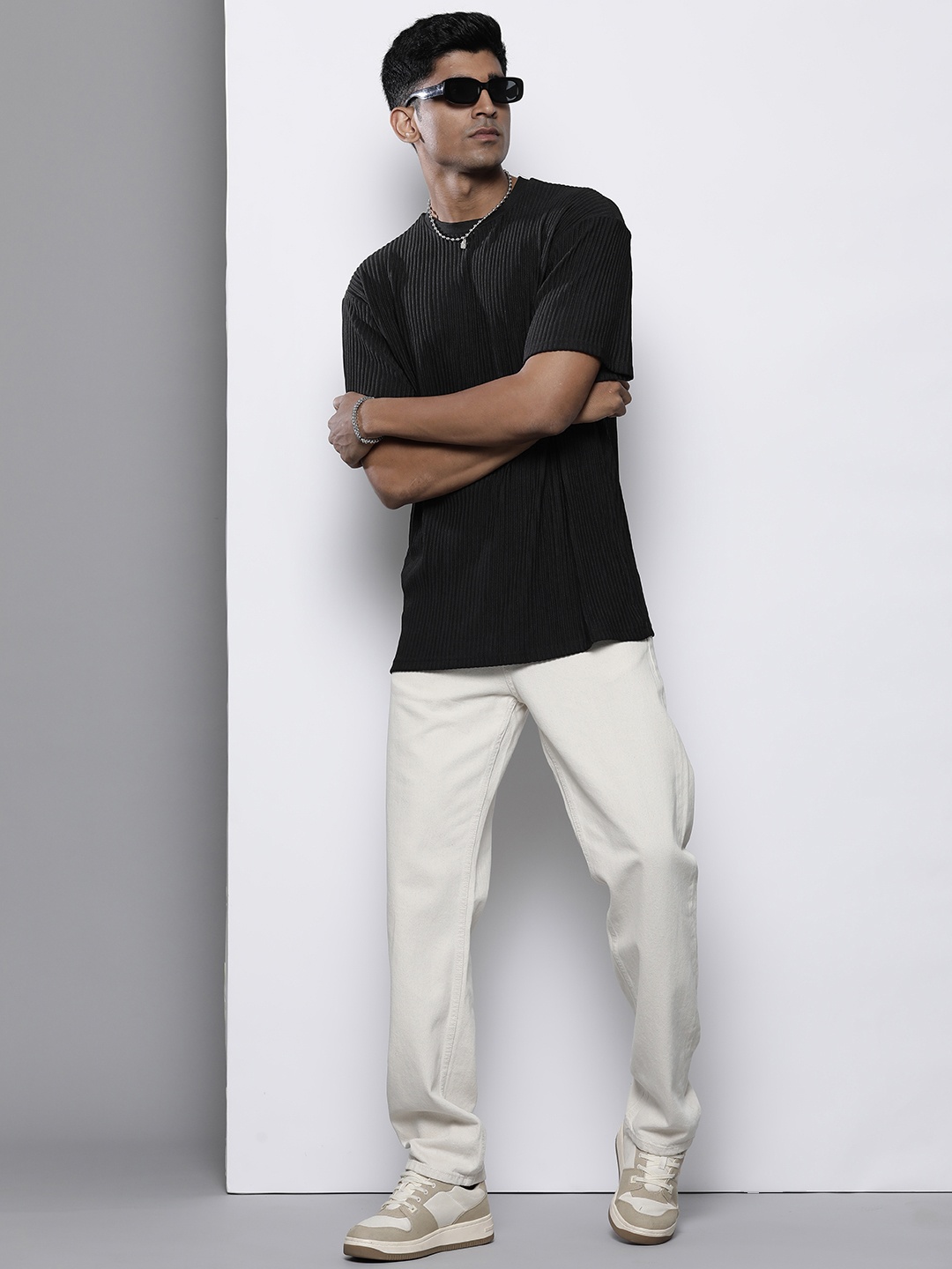 

boohooMAN Oversized Ribbed T-shirt, Black