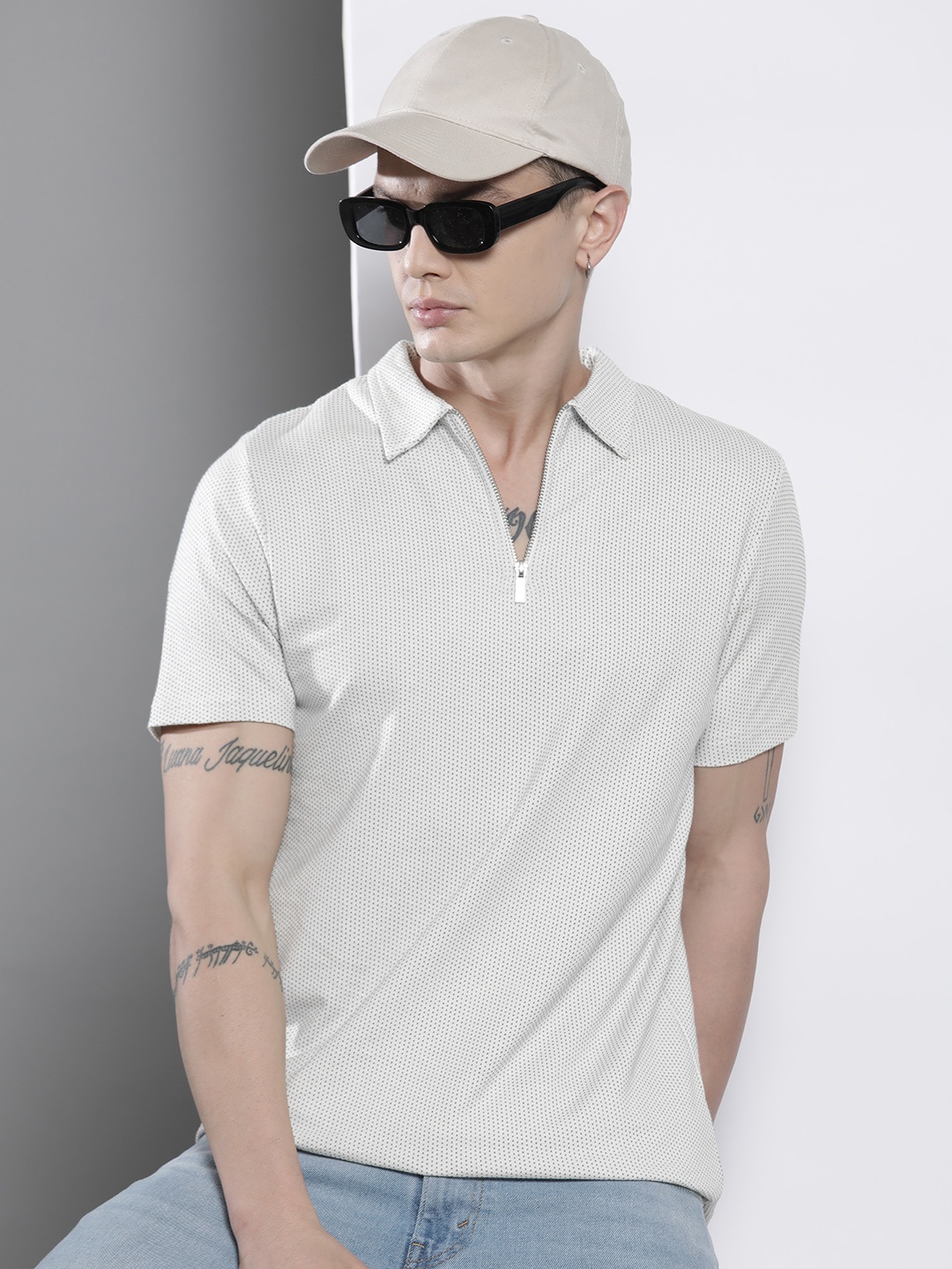 

boohooMAN Polo Collar Self Design Slim Fit T-shirt, White