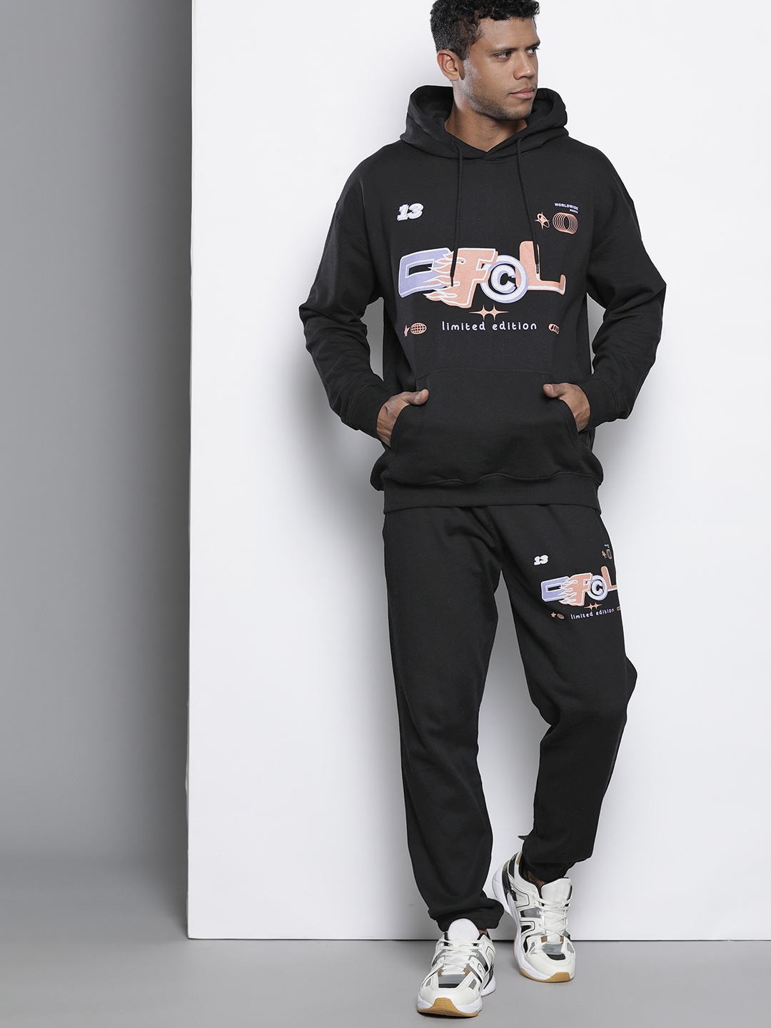 

boohooMAN Typography Detailed Hooded Oversized Tracksuits, Black