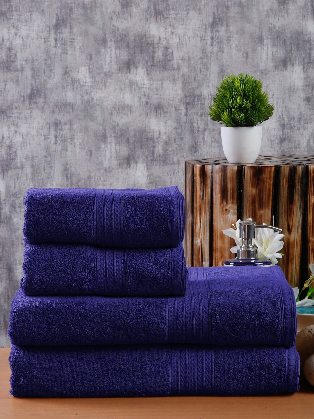 

Naksh Navy Blue 4 Pieces 450 GSM Super Absorbent Cotton Towel Set