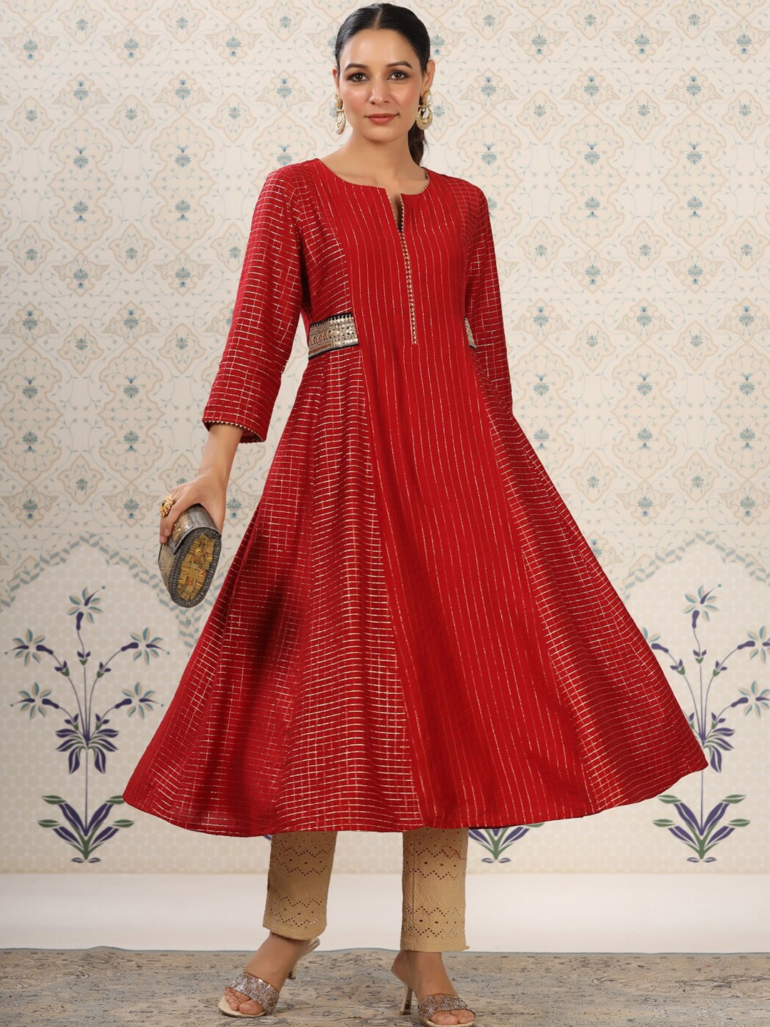 

Ode by House of Pataudi Checked Round Neck Anarkali Kurta, Red