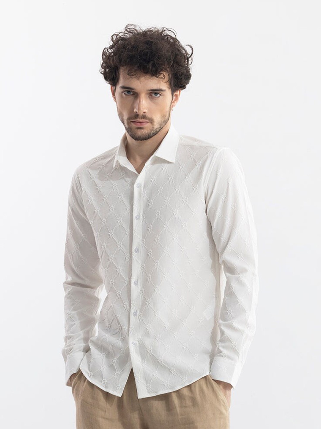 

Snitch White Classic Slim Fit Self Design Casual Shirt