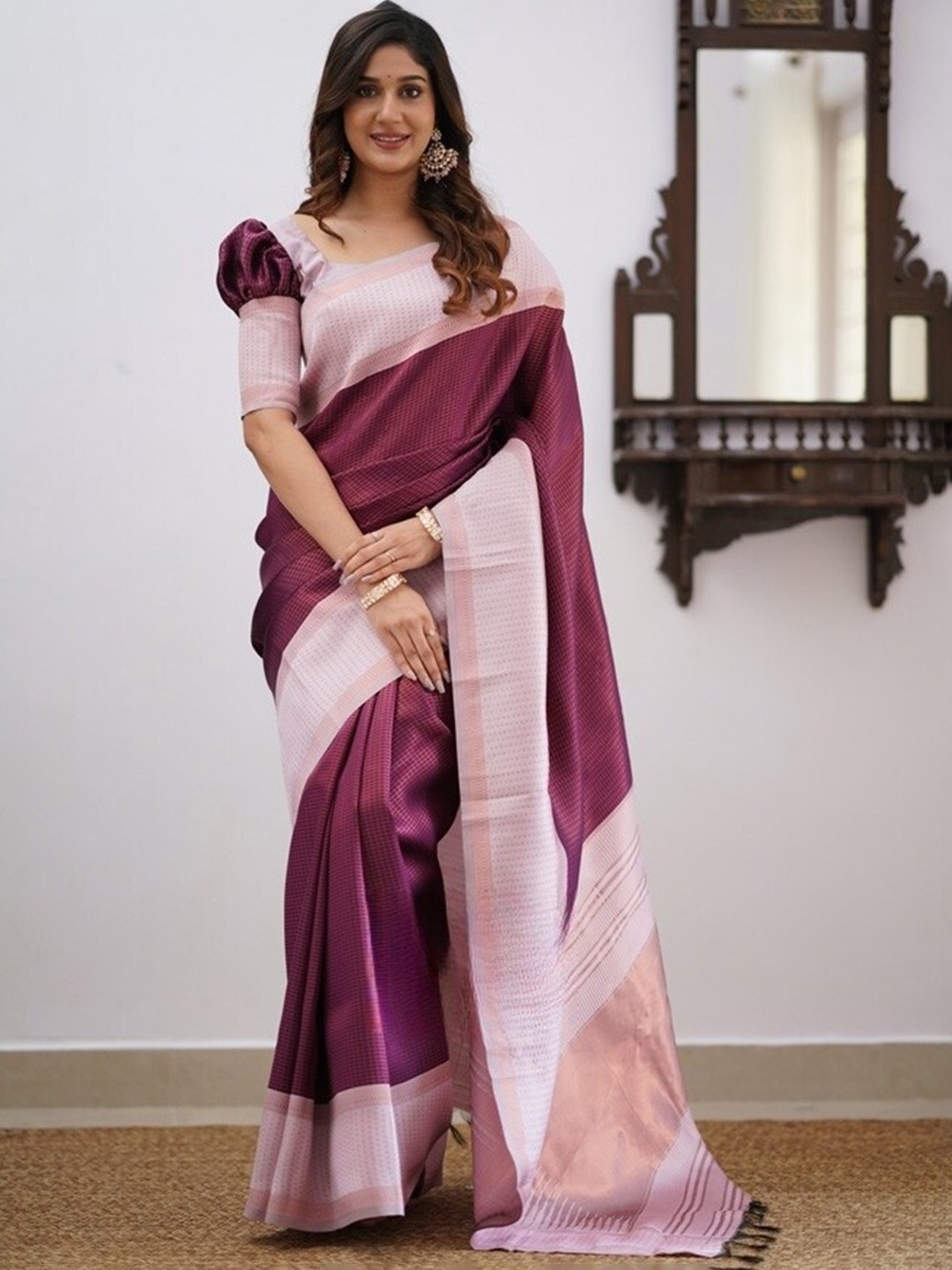 

SHIJILA Checked Kanjeevaram Saree, Purple