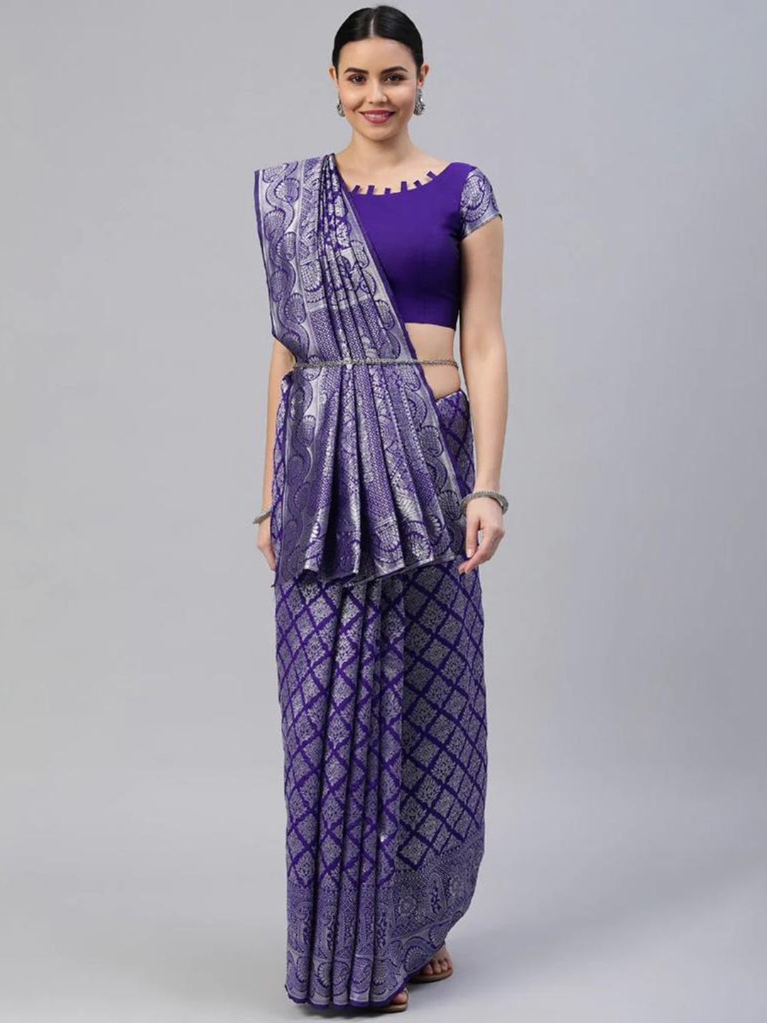 

SHIJILA Ethnic Motifs Woven Design Zari Kanjeevaram Saree, Violet