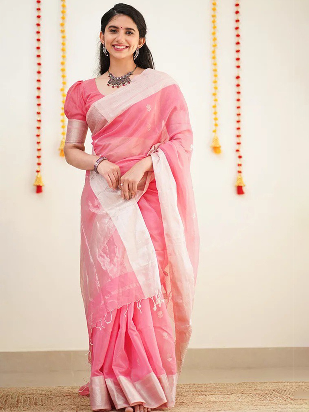 

SHIJILA Woven Design Zari Kanjeevaram Saree, Pink