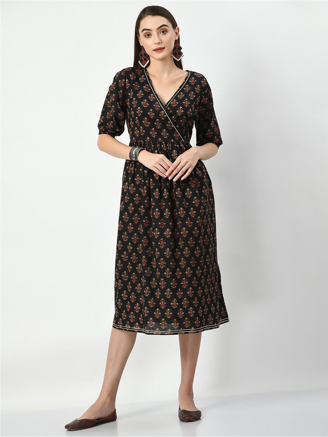 

DressBerry Black Ethnic Motif Printed V-Neck Cotton Midi Ethnic Dress
