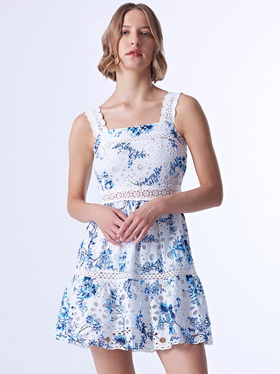 

COVER STORY White Floral Printed Lace Inserts Schiffli Cotton Fit & Flare Dress