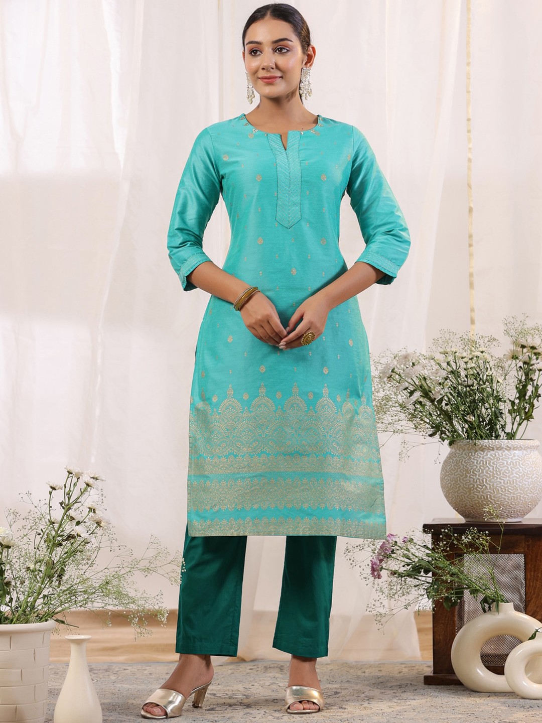 

Anubhutee Ethnic Motifs Foil Printed Straight Kurta, Sea green