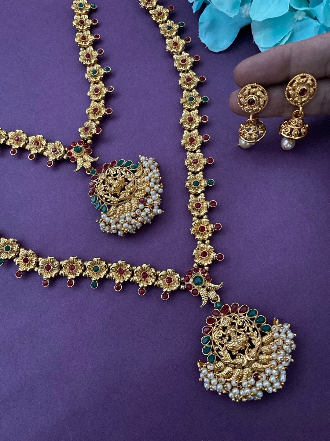 

Digital Dress Room Set Of 2 Gold-Plated Stone-Studded & Beaded Jewellery Set